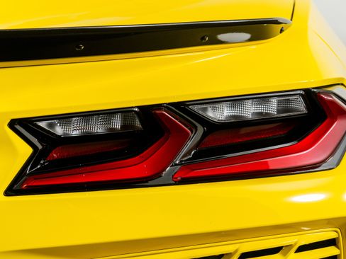 Used 2025 Chevrolet Corvette Z06 image 14