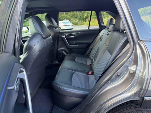 Used 2020 Toyota RAV4 XSE w/ XSE Grade Weather Package AWD/4WD image 27
