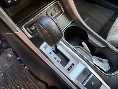 Used 2020 Subaru Ascent Premium w/ Convenience Package image 22