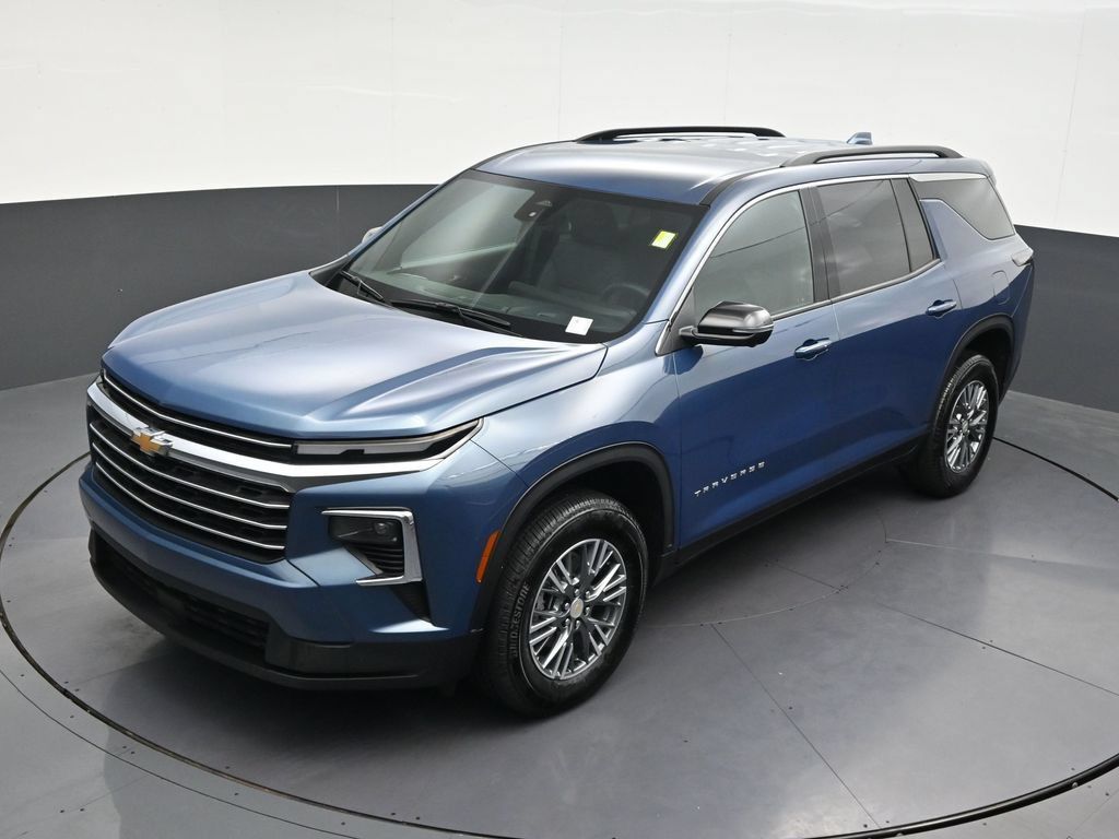 Used 2025 Chevrolet Traverse LT w/ Driver Confidence Package FWD image 21