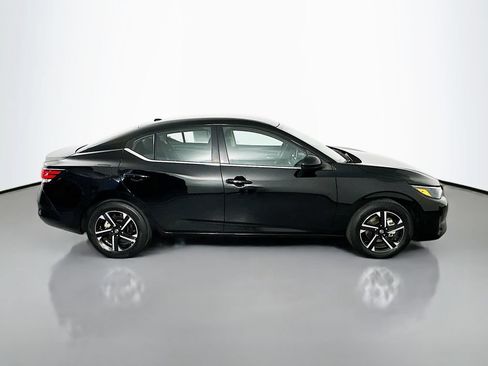 Used 2025 Nissan Sentra SV FWD image 8