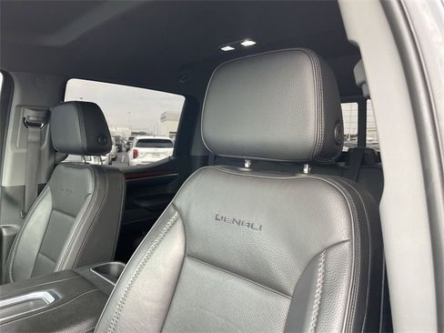 Used 2022 GMC Sierra 1500 Denali image 12