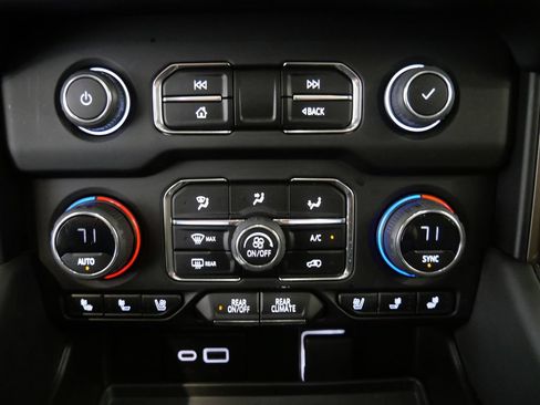 Used 2023 Chevrolet Tahoe High Country AWD/4WD image 24