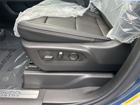 New 2026 Chevrolet Silverado 2500 High Country w/ High Country Premium Package AWD/4WD image 11