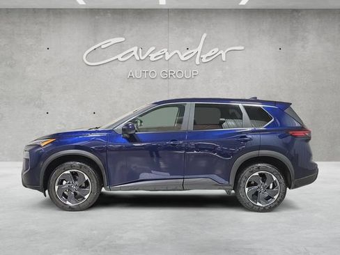 Used 2025 Nissan Rogue SV AWD/4WD image 13