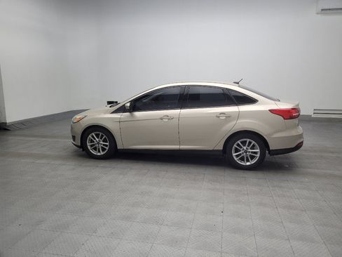 Used 2018 Ford Focus SE FWD image 3