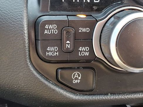Used 2021 RAM 1500 Big Horn AWD/4WD image 26