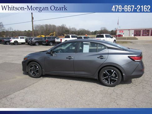 Used 2025 Nissan Sentra SV w/ Trunk Package image 6