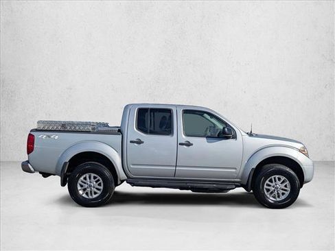 Used 2019 Nissan Frontier SV image 4
