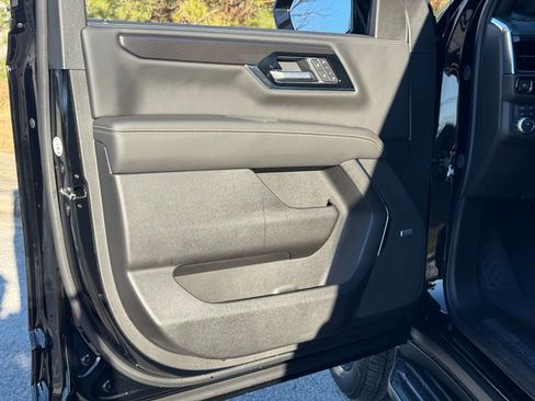 New 2026 GMC Yukon Elevation image 18