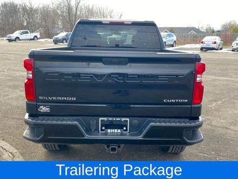 Certified 2019 Chevrolet Silverado 1500 Custom Trail Boss w/ Custom Convenience Package image 4