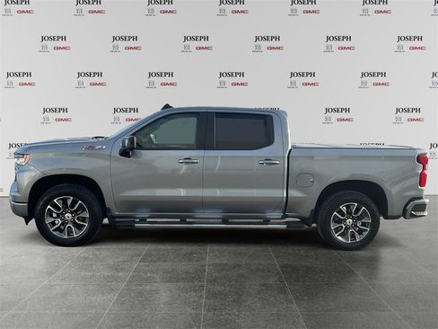 Used 2024 Chevrolet Silverado 1500 RST image 4