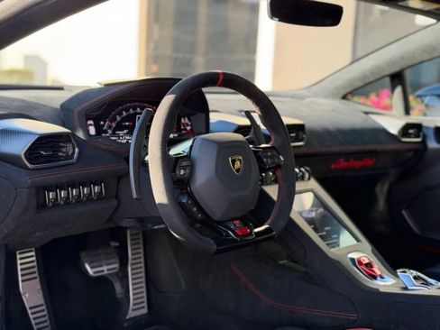 Used 2022 Lamborghini Huracan STO image 17