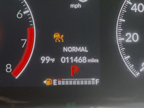 Used 2025 Honda Pilot Sport image 12