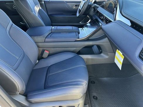 New 2026 INFINITI QX80 4WD image 12
