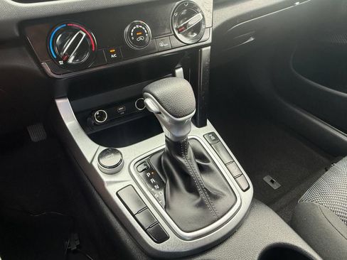 Used 2024 Kia Seltos LX AWD/4WD image 20