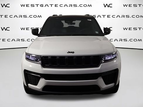 Used 2026 Jeep Grand Cherokee Limited w/ Limited Altitude Package AWD/4WD image 2