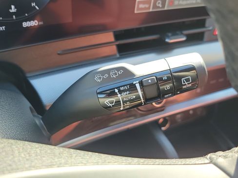 Certified 2025 Kia Sportage SX image 32