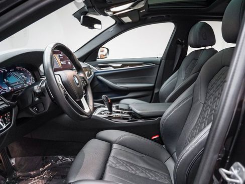 Certified 2023 BMW 530e RWD image 20