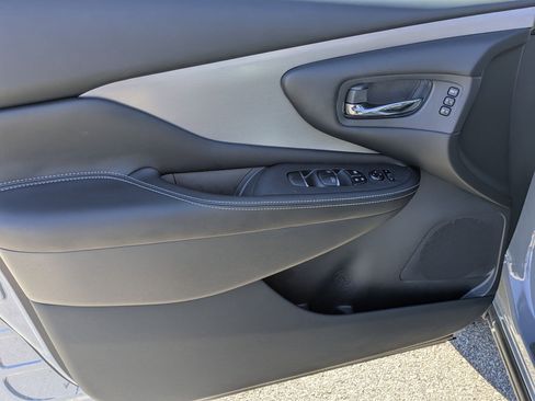 Certified 2024 Nissan Murano SL image 11