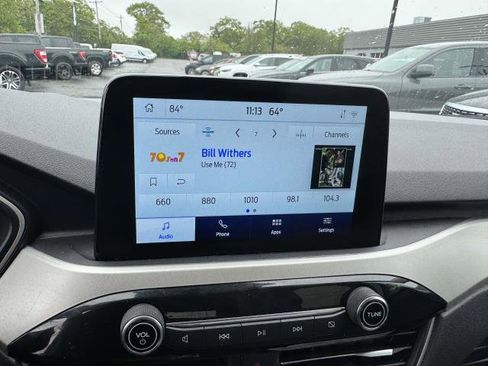 Used 2022 Ford Escape SE w/ SE Sport Appearance Package image 9