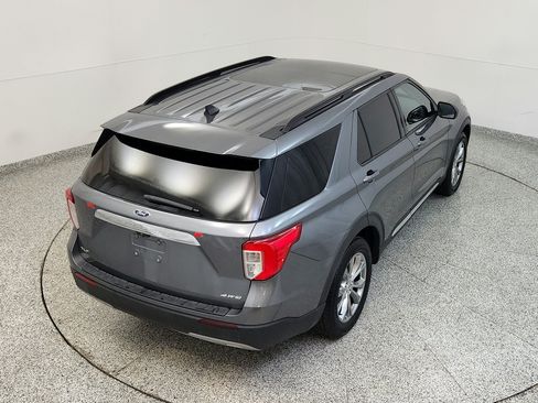 Used 2022 Ford Explorer XLT w/ Equipment Group 202A AWD/4WD image 15