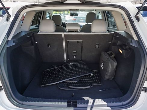 Used 2022 Volkswagen Taos SE image 25