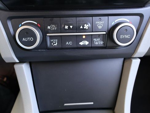 Used 2018 Acura ILX FWD image 47