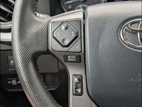 Used 2020 Toyota Tacoma TRD Sport AWD/4WD image 15