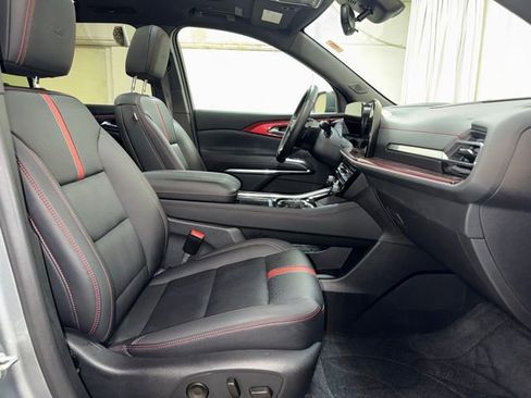 Used 2024 Chevrolet Traverse RS w/ LPO, Floor Liner Package AWD/4WD image 24