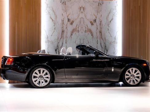 Used 2016 Rolls-Royce Dawn RWD image 4