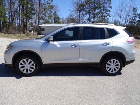 Used 2016 Nissan Rogue S image 5