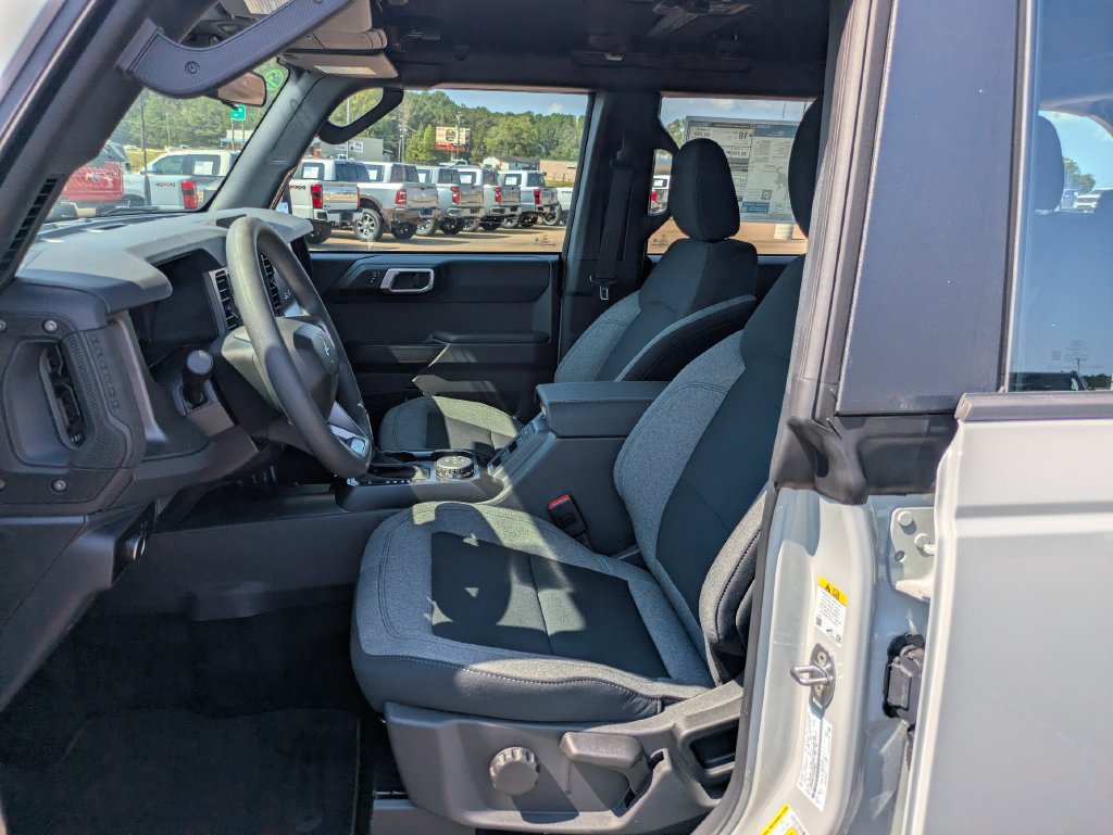 New 2026 Ford Bronco 4-Door w/ Sasquatch Package AWD/4WD image 4