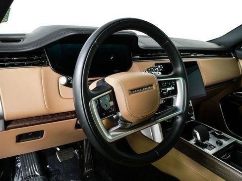 Used 2023 Land Rover Range Rover SE AWD/4WD image 4