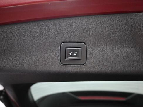 Used 2023 Chevrolet TrailBlazer RS w/ Sun and Liftgate Package AWD/4WD image 30