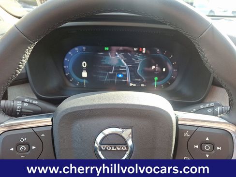 Certified 2025 Volvo XC40 B5 Core w/ Protection Package Premier image 20