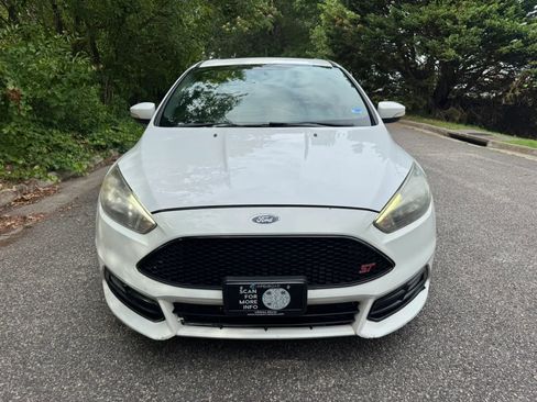 Used 2016 Ford Focus ST FWD image 4