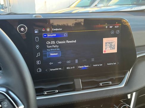 Used 2025 Chevrolet Equinox LT image 21