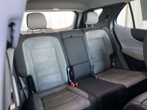 Used 2019 Chevrolet Equinox LS image 38