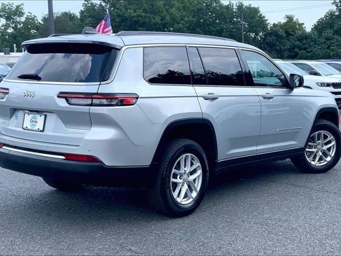 Certified 2024 Jeep Grand Cherokee L Laredo AWD/4WD image 12