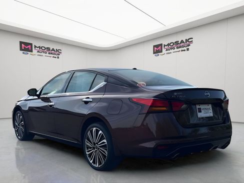 Used 2024 Nissan Altima 2.5 SL image 5