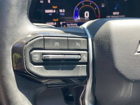 Certified 2024 Chevrolet Colorado ZR2 w/ Technology Package AWD/4WD image 30