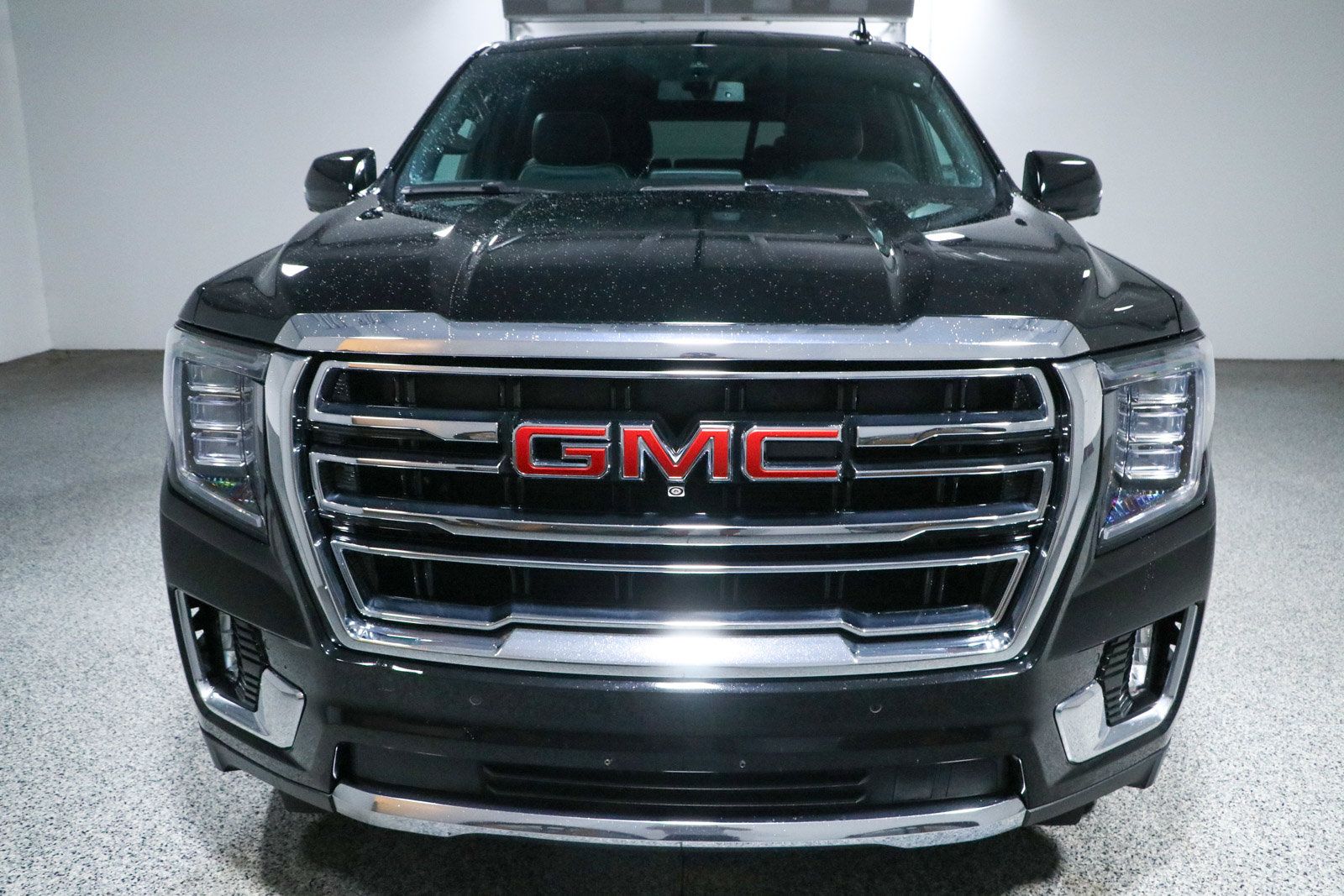 Used 2022 GMC Yukon SLT w/ SLT Premium Package RWD image 4