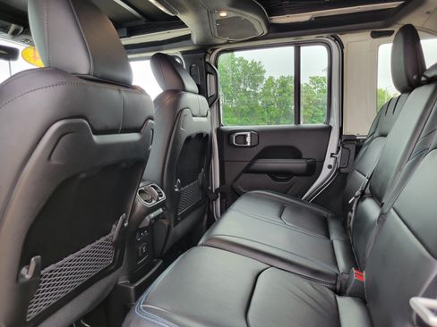 Used 2024 Jeep Wrangler Unlimited Rubicon 4xe AWD/4WD image 20