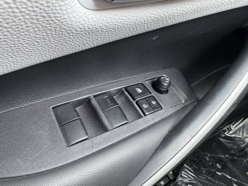 Certified 2025 Toyota Corolla SE image 30