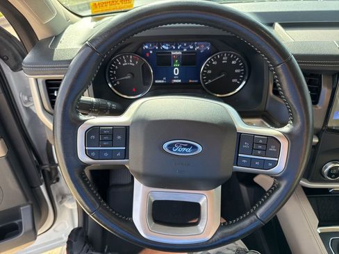 Used 2024 Ford Expedition Max XLT image 21