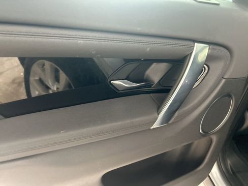 Used 2021 Land Rover Discovery Sport S image 15