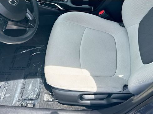 Used 2022 Toyota Corolla LE FWD image 19