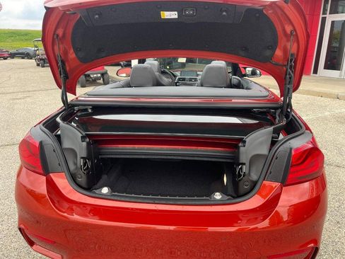 Used 2018 BMW M4 Convertible image 15