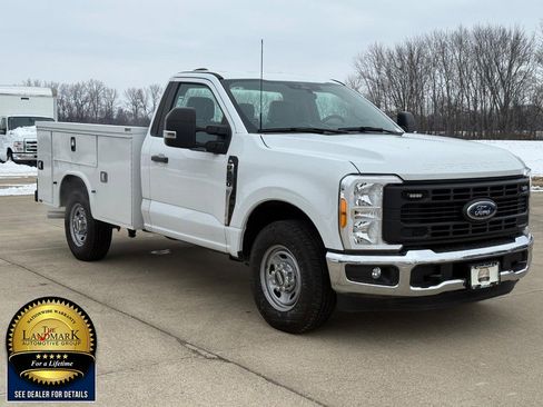 Used 2023 Ford F250 XL w/ XL Chrome Package image 3